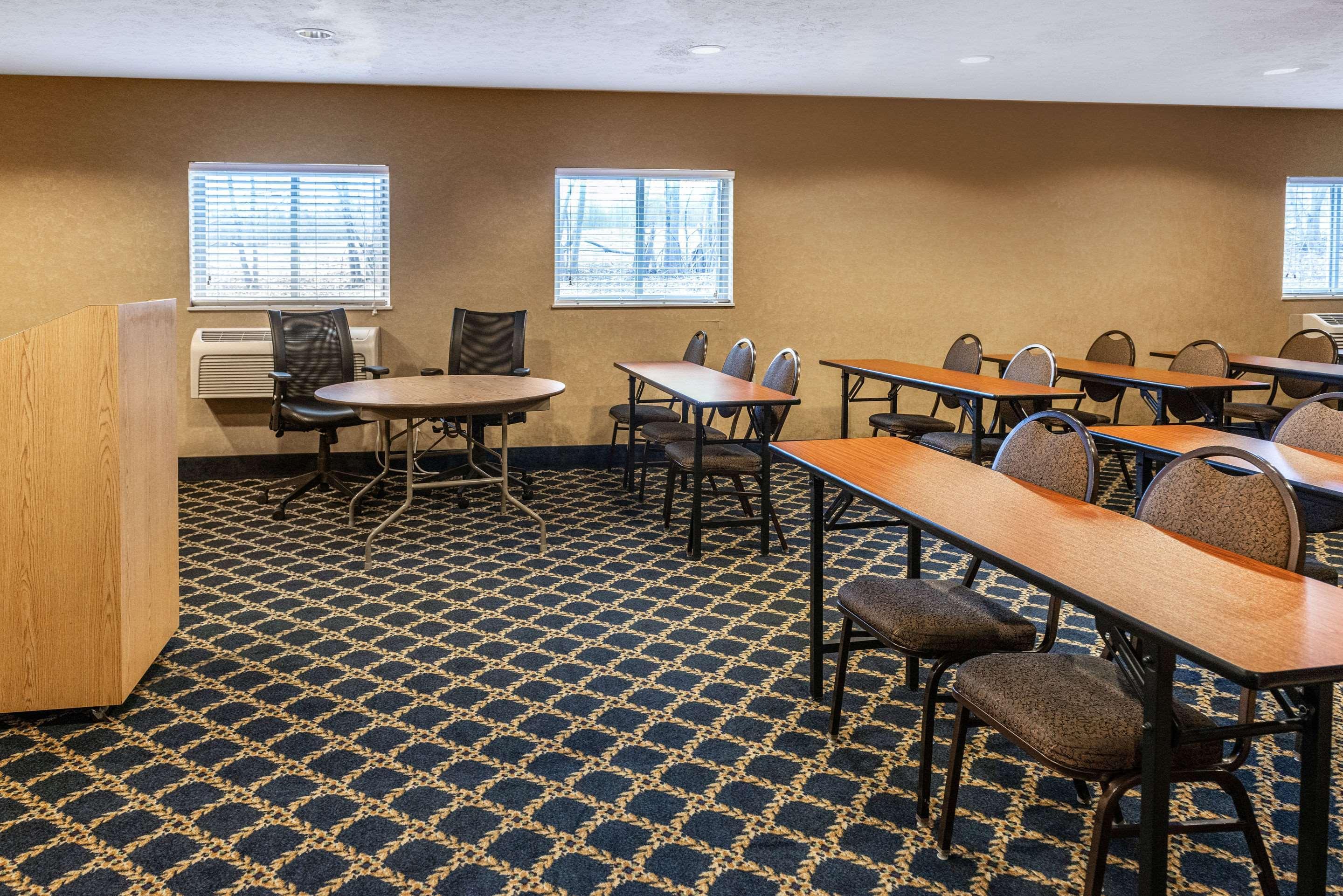 Quality Inn & Suites Seville Zewnętrze zdjęcie