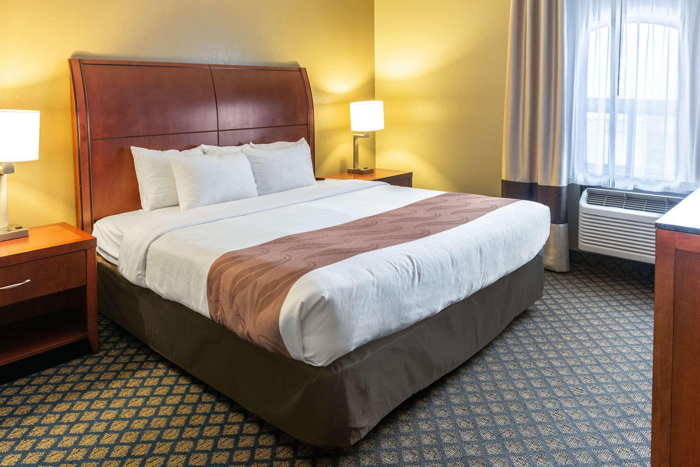 Quality Inn & Suites Seville Zewnętrze zdjęcie