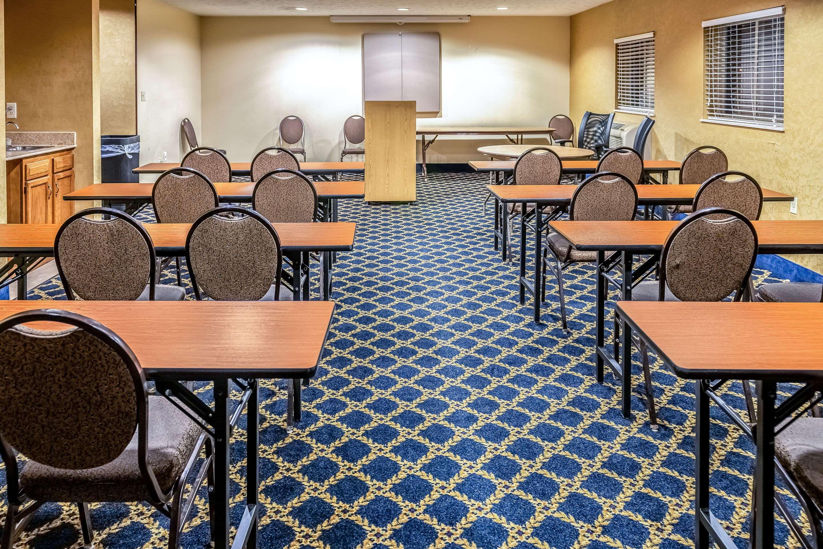 Quality Inn & Suites Seville Zewnętrze zdjęcie