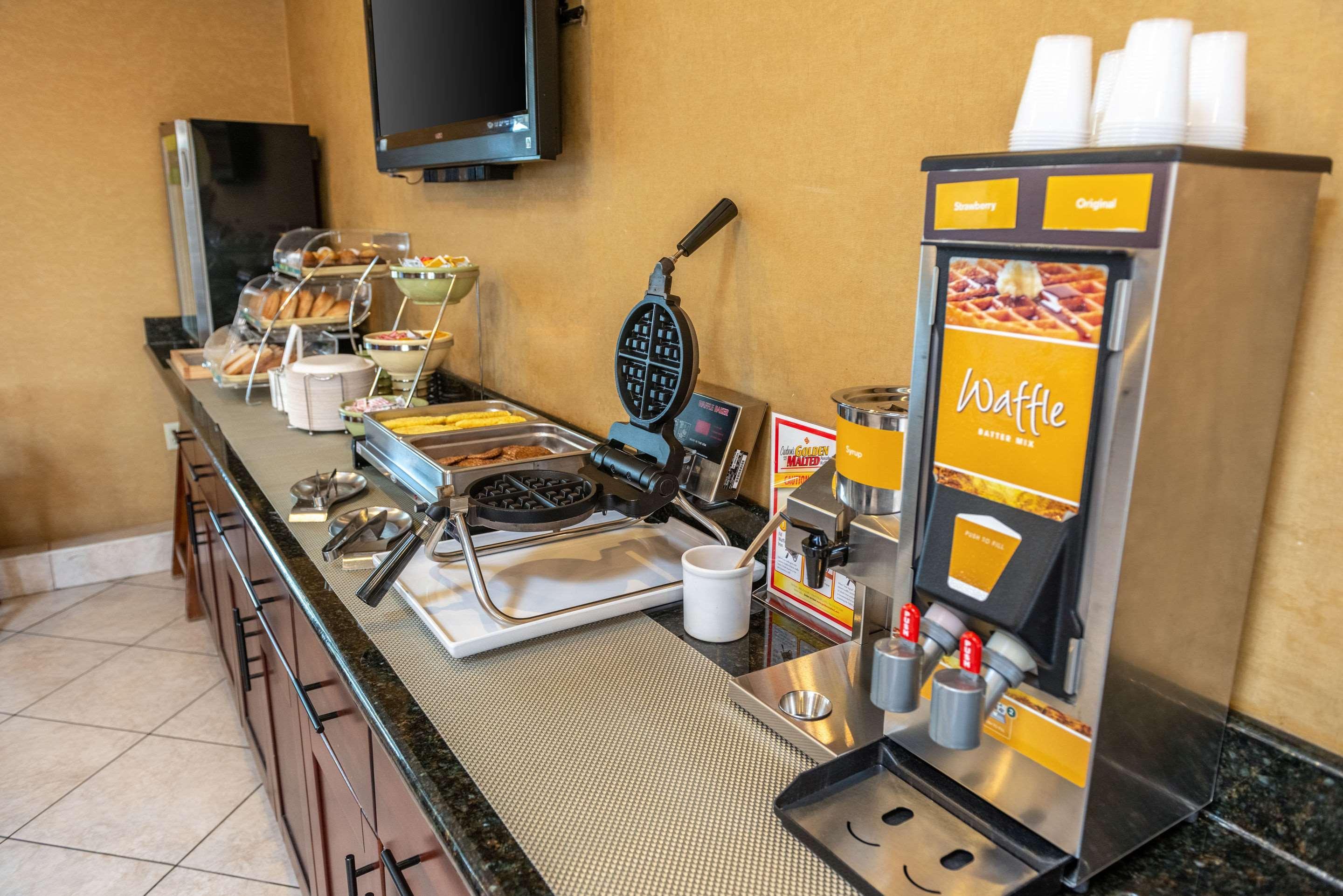 Quality Inn & Suites Seville Zewnętrze zdjęcie