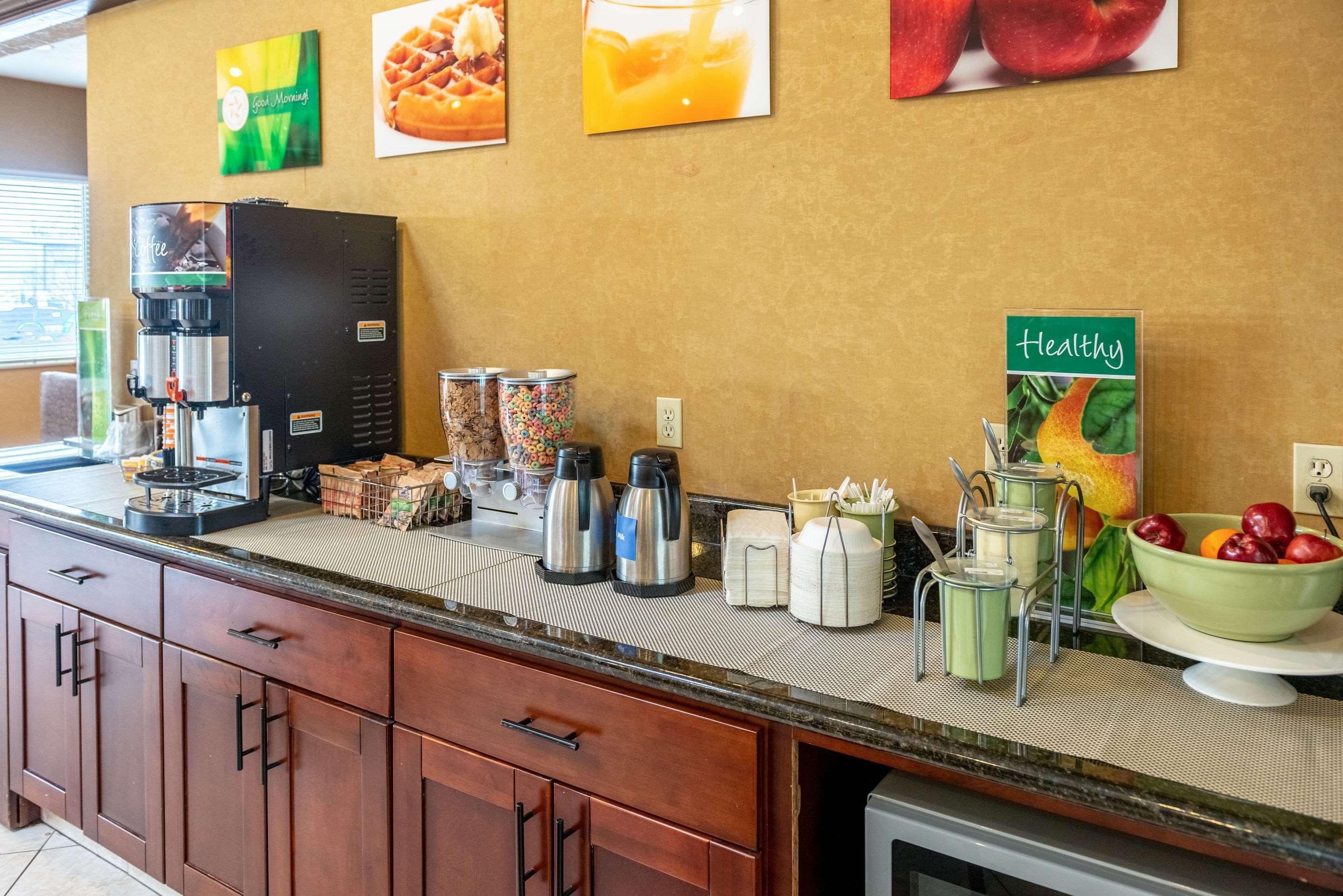 Quality Inn & Suites Seville Zewnętrze zdjęcie