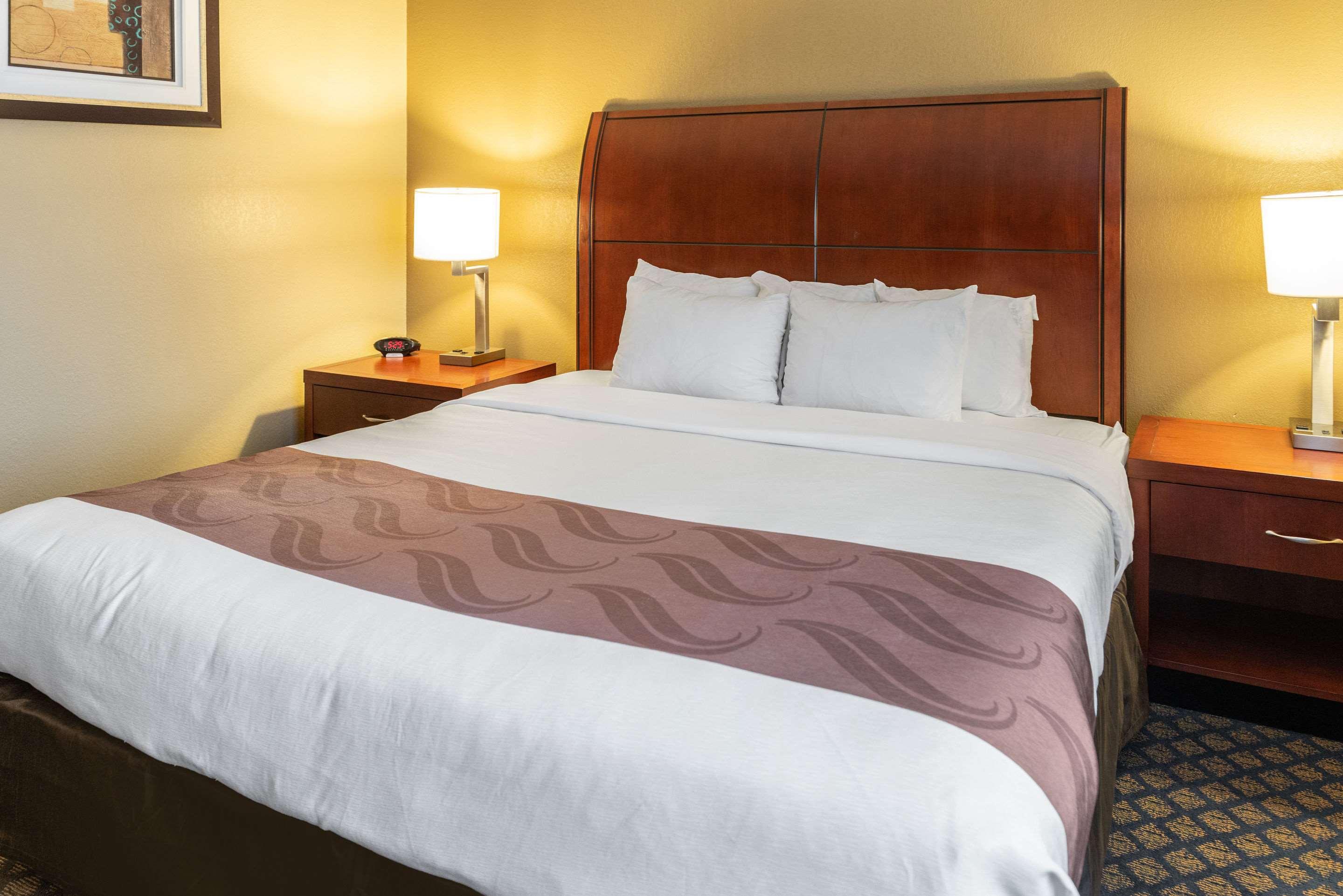 Quality Inn & Suites Seville Zewnętrze zdjęcie
